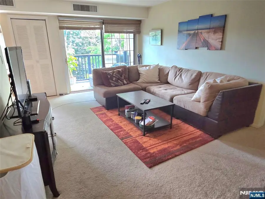 560 North Avenue I, Fort Lee, NJ 07024 - #3