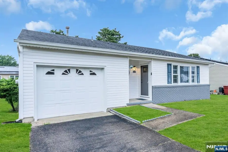 214 Westbrook Drive, Holiday City Berkeley, NJ 08757 - #2