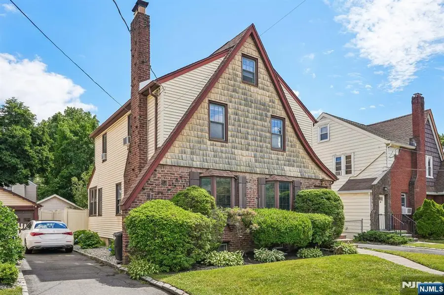 21 Ferncliff Road, Bloomfield, NJ 07003 - #2