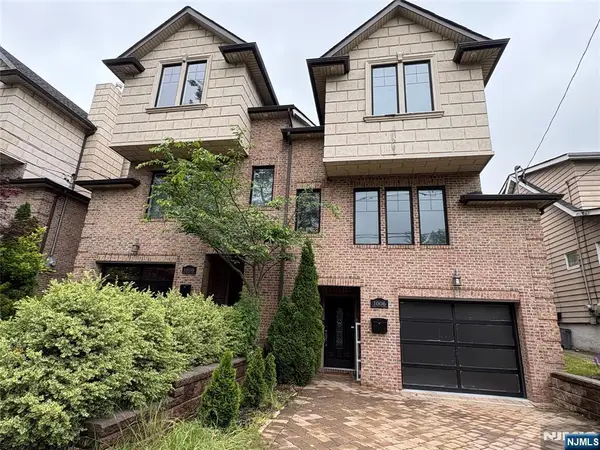 1006 Morningside Lane, Fort Lee, NJ 07024