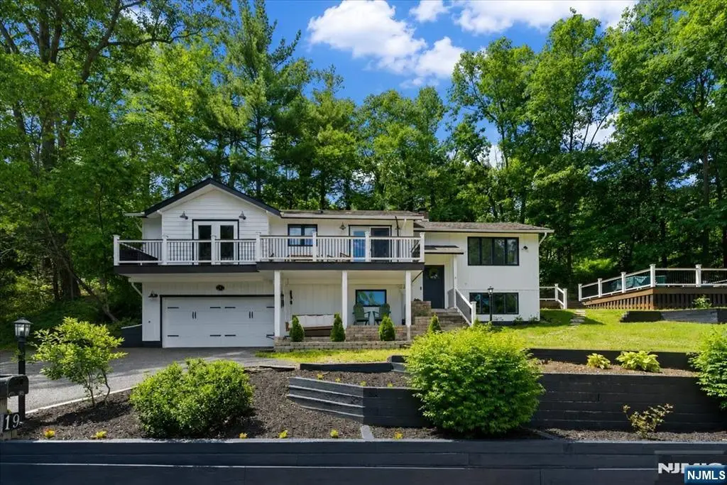 19 Somerville Road, Hewitt, NJ 07421 - #1