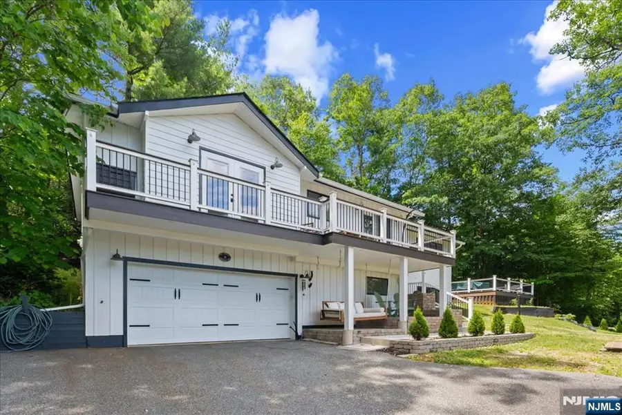 19 Somerville Road, Hewitt, NJ 07421 - #2