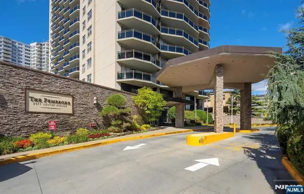 2077 Center Avenue 21G, Fort Lee, NJ 07024
