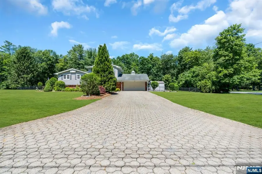 15 E Timber Lane, Newfoundland, NJ 07435 - #2