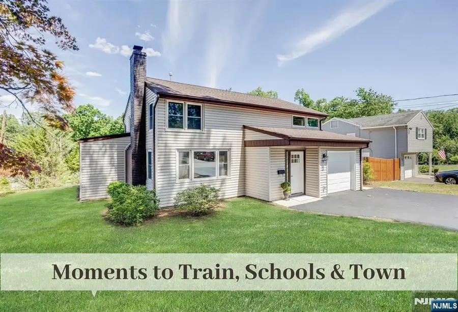 29 Salrit Avenue, Waldwick, NJ 07463 - #3
