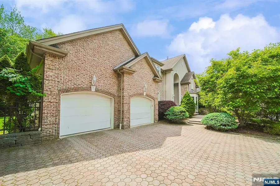 6 Maplewood Road, Closter, NJ 07624 - #3