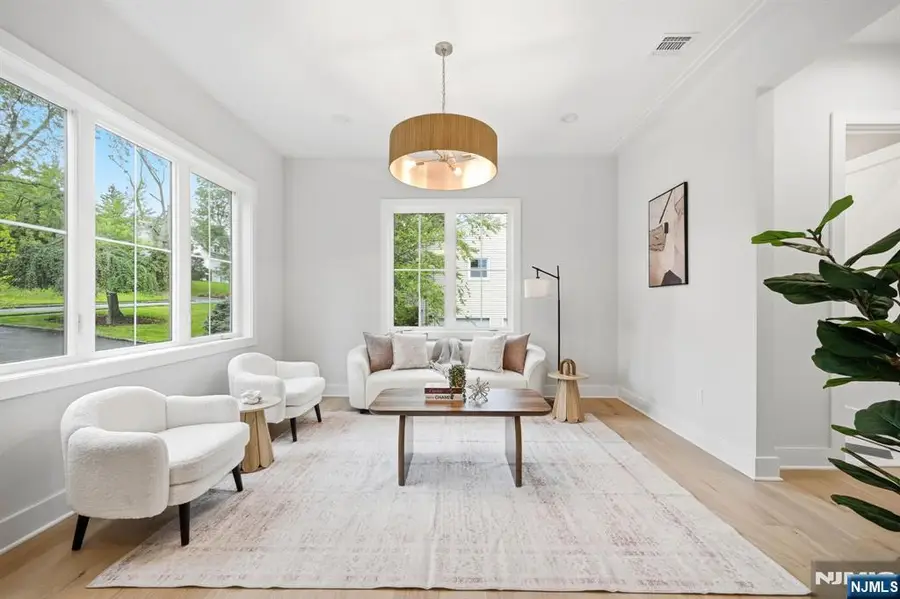 12 Tilden Court, Livingston, NJ 07039 - #3