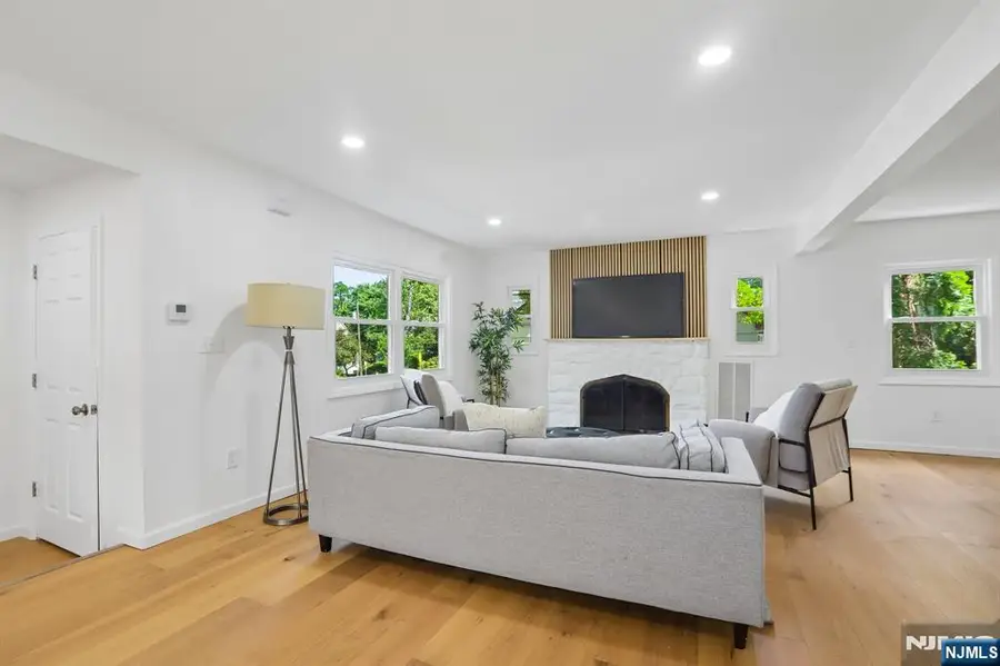 6 Norfolk, Maplewood, NJ 07040 - #3