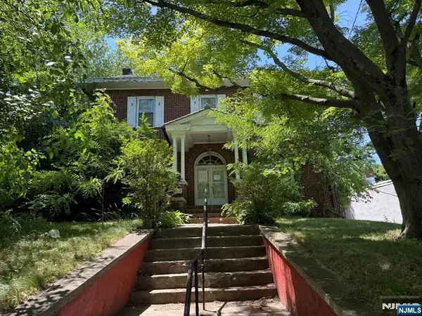 452 Central Avenue, Orange, NJ 07050