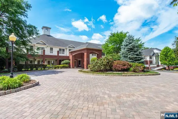 100 Ridgewood Road 207, Twp of Washington, NJ 07676