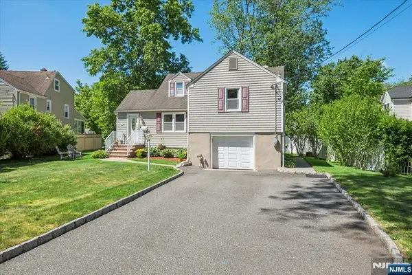 40 Elmwood Road, Florham Park Borough, NJ 07932