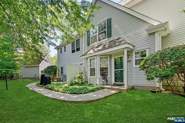 1005 Chatfield Drive, Pequannock Township, NJ 07444