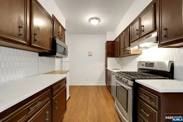 100 E Palisade Avenue A24, Englewood, NJ 07631