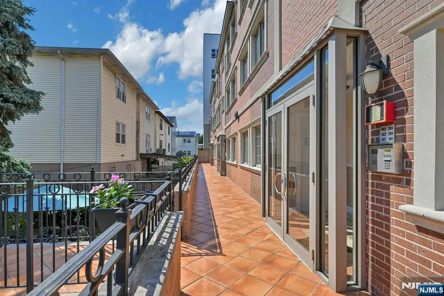 124 68th Street 206, Guttenberg, NJ 07093 - #2