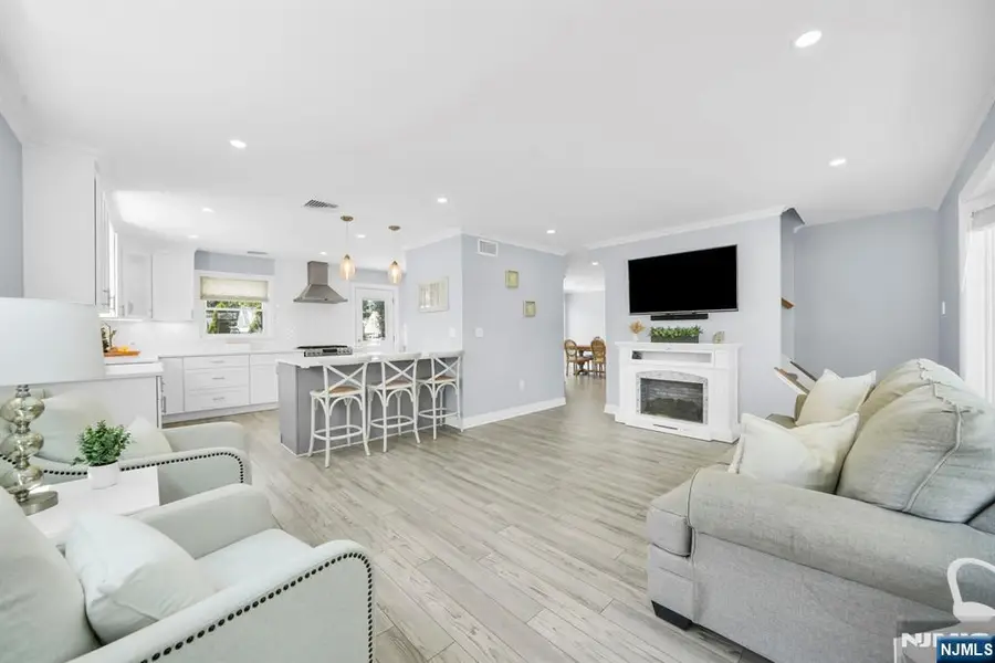 25 Parker Avenue, Rochelle Park, NJ 07662 - #3