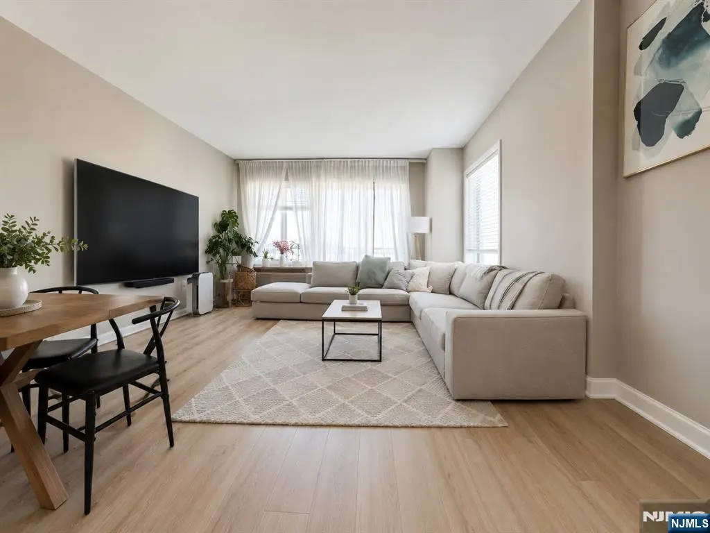 3418 City Place 3418, Edgewater, NJ 07020 - #1
