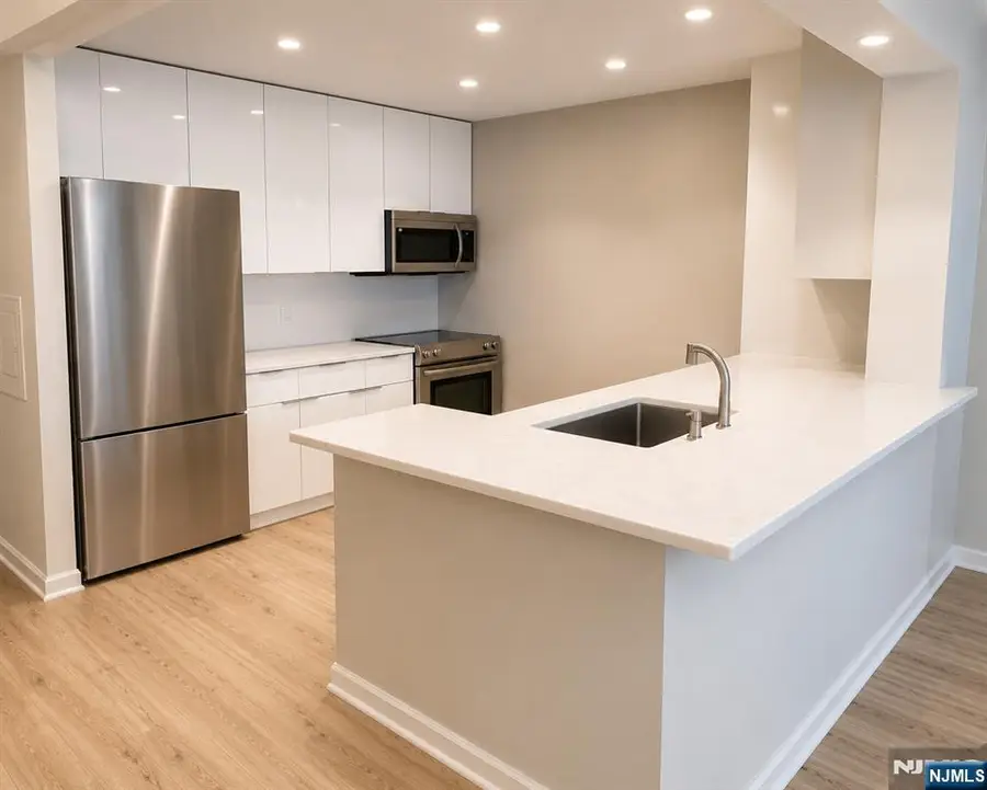 3418 City Place 3418, Edgewater, NJ 07020 - #2