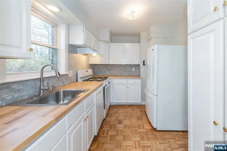 43 Conforti Avenue 83, West Orange, NJ 07052 - #2