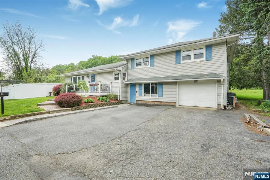 22 Federal Hill Road, Pompton Lakes, NJ 07442 - #2