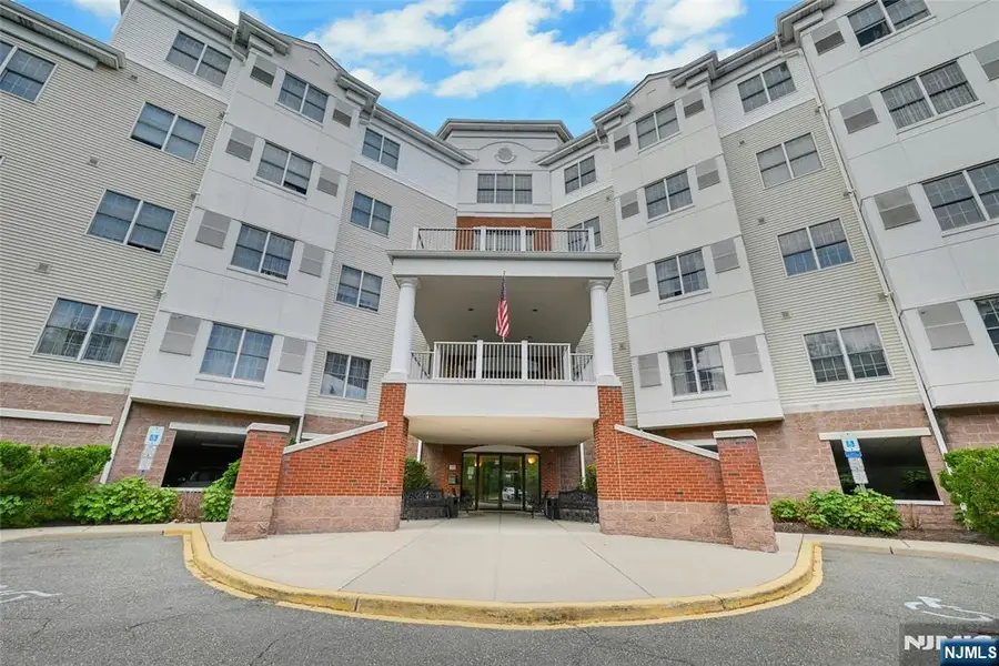 189 Forest Avenue 219, Paramus, NJ 07652 - #2