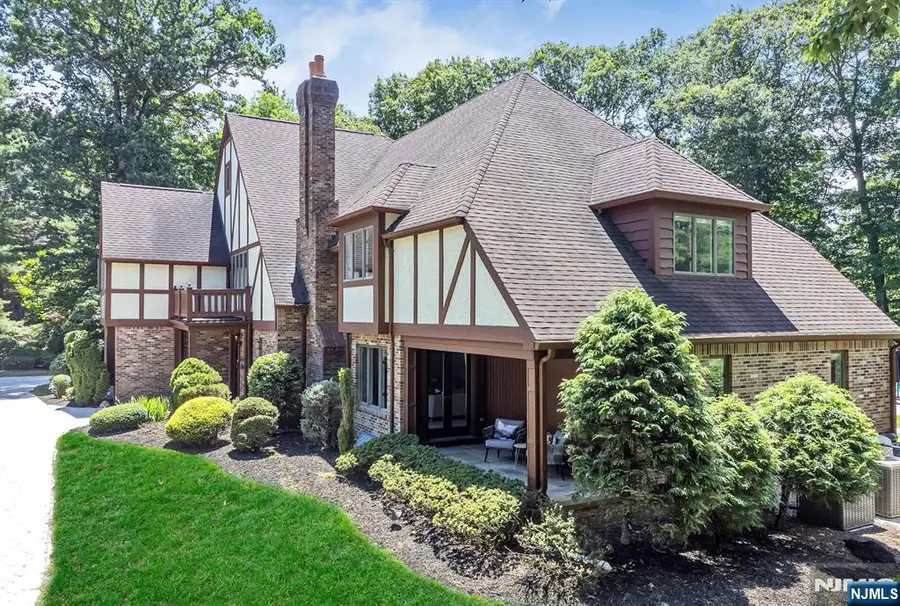 739 Shoshone Trail, Franklin Lakes, NJ 07417 - #2