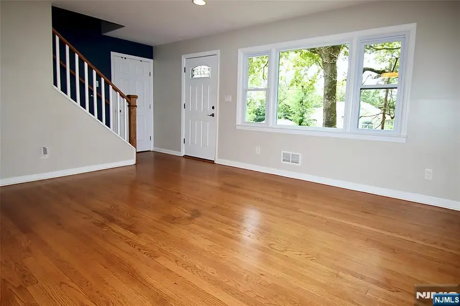 73 Oneida Avenue, Oakland, NJ 07436 - #3