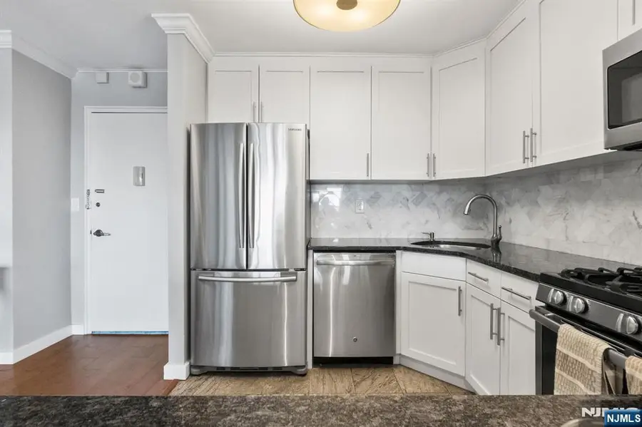 2000 Linwood Avenue 15P, Fort Lee, NJ 07024 - #2