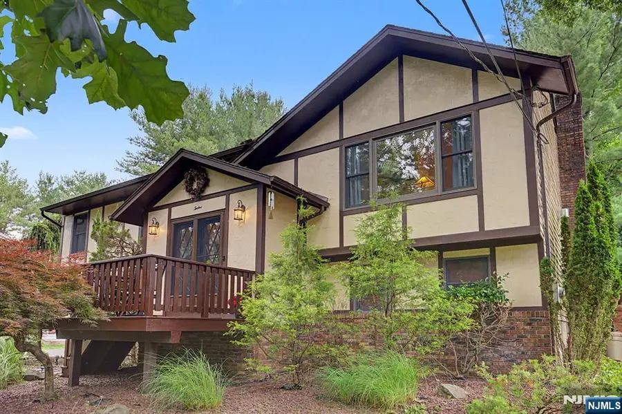 12 Seminole Avenue, Oakland, NJ 07436 - #2
