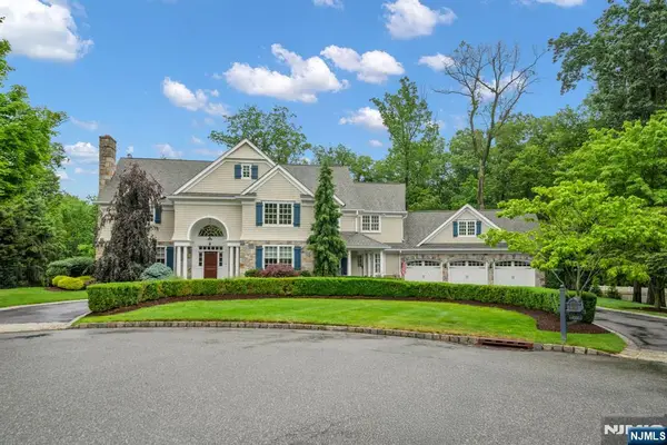 222 Deepbrook Road, Wyckoff, NJ 07481