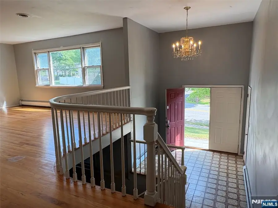 870 Ridgewood Avenue, Oradell, NJ 07649 - #3