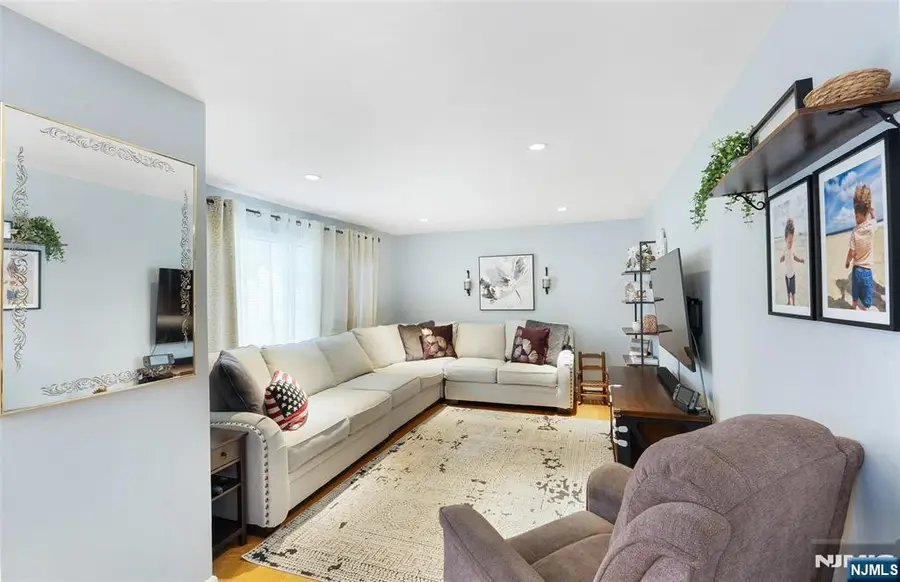 19 Glenview Drive, West Orange, NJ 07052 - #3