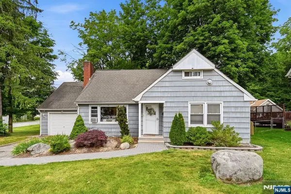 19 Fredericks Street, Wanaque, NJ 07465