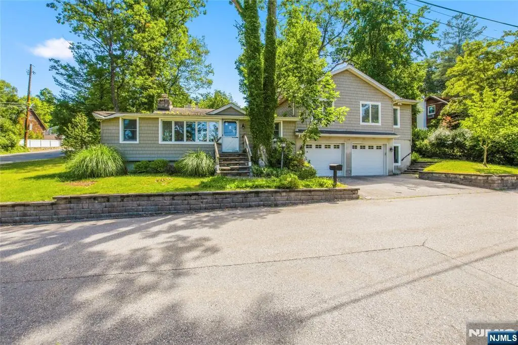 139 Mohawk Trail, Pines Lake, NJ 07470 - #1