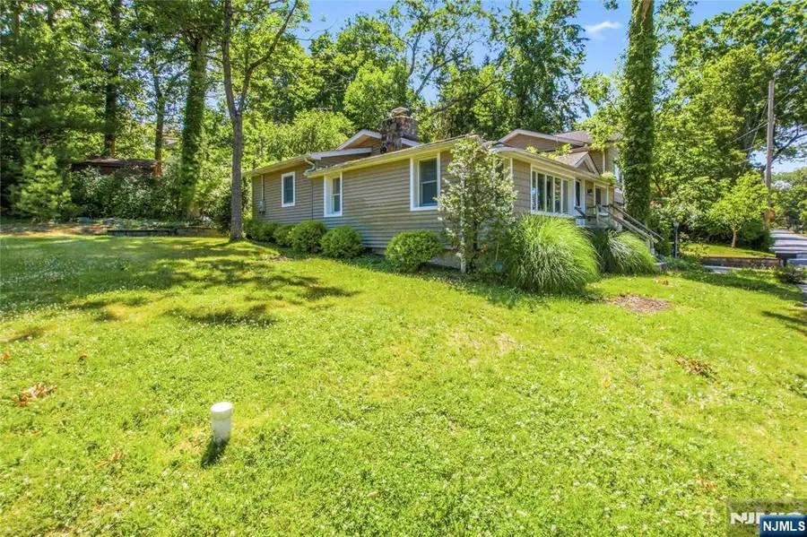 139 Mohawk Trail, Pines Lake, NJ 07470 - #3