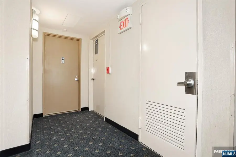 3 Horizon Road 618, Fort Lee, NJ 07024 - #2