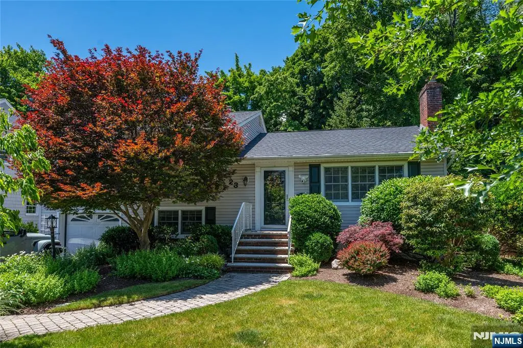 23 Carlton Avenue, Ho Ho Kus, NJ 07423 - #1