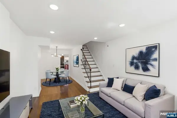 8 Van Nostrand Avenue, Jersey City, NJ 07305