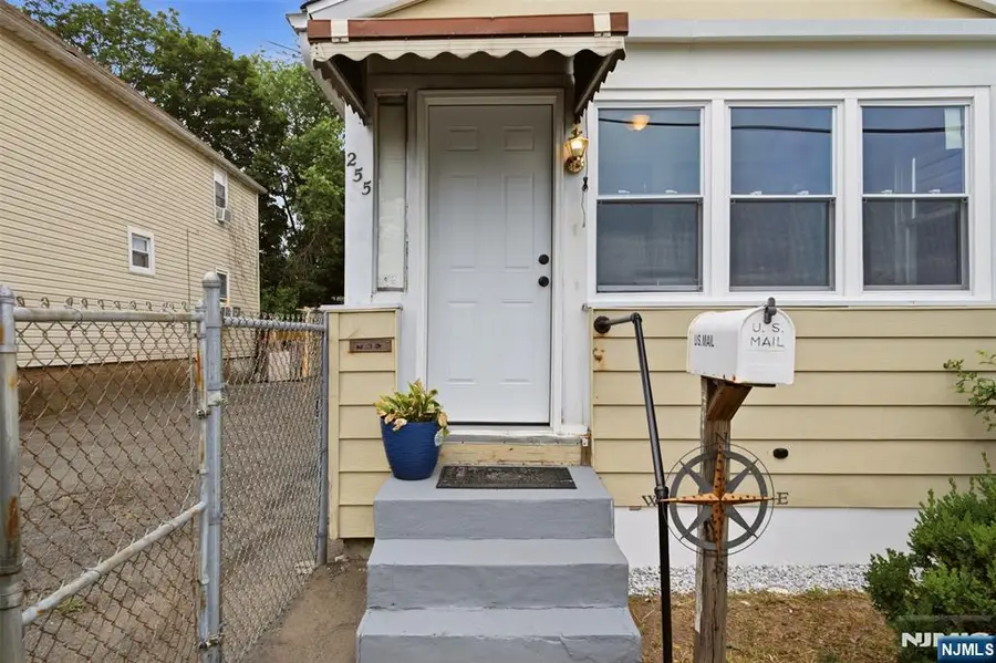 255-257 18th Street, Newark, NJ 07103 - #2