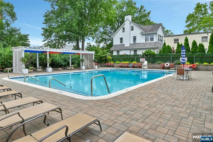 285 Aycrigg Avenue 22J, Passaic, NJ 07055 - #3
