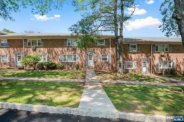 41 Wedgewood Drive 118, Verona, NJ 07044
