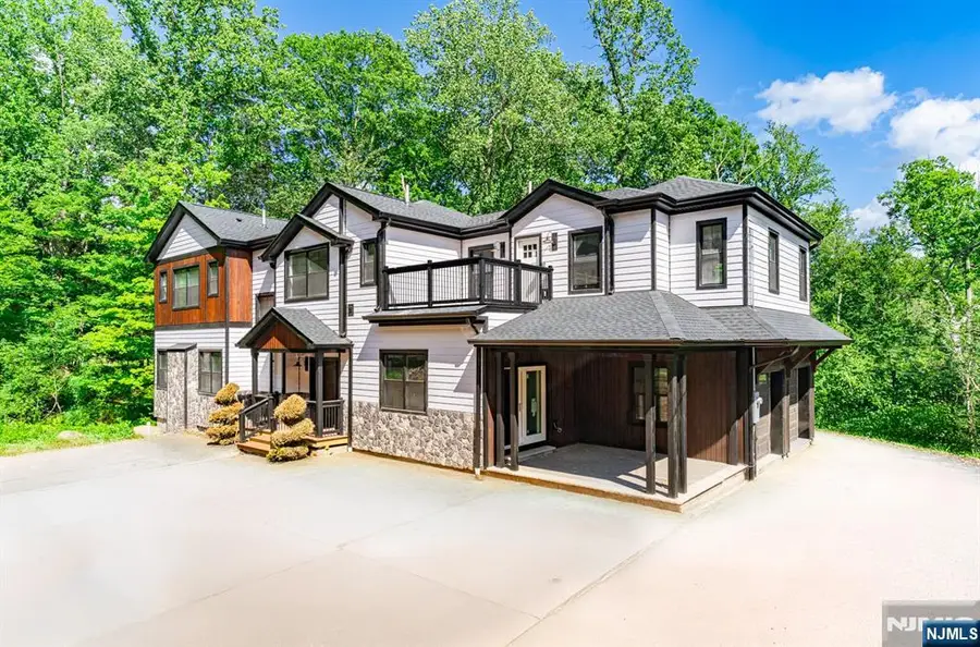 49 Northwood Road, Hopatcong, NJ 07849 - #3