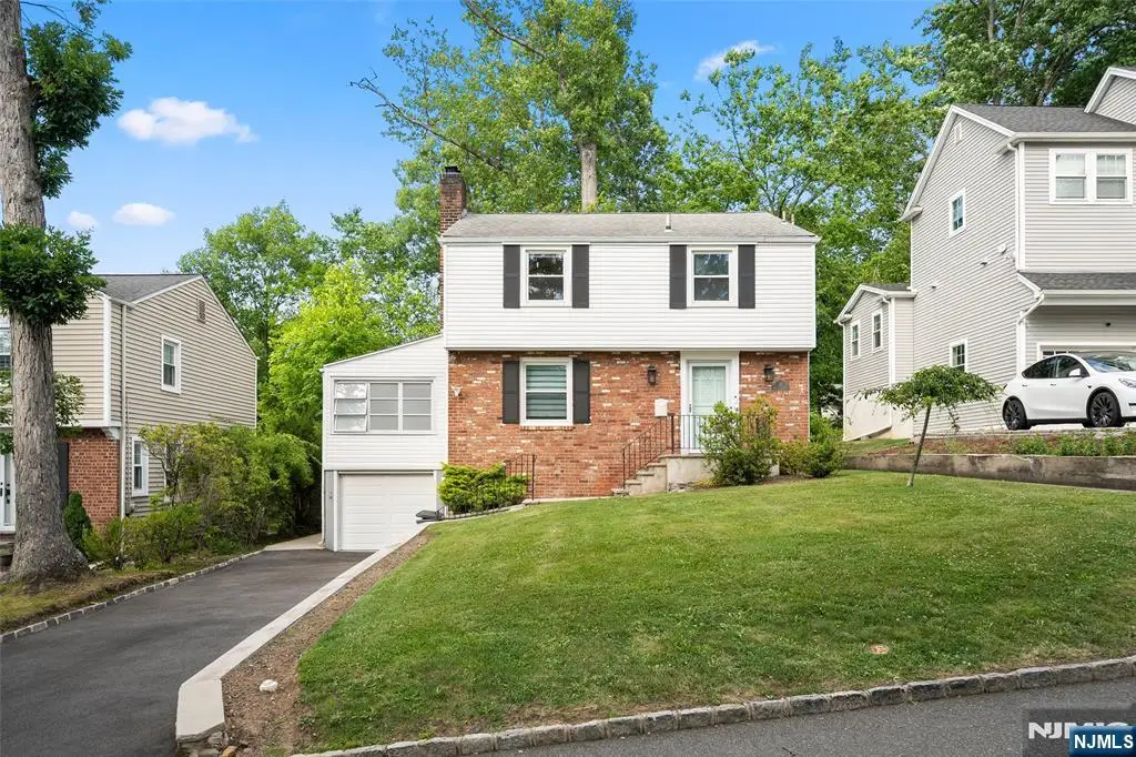 26 W Lawn Road, Livingston, NJ 07039 - #1