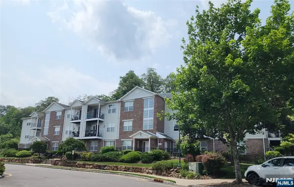 75 Mountainview Court, Riverdale Borough, NJ 07457
