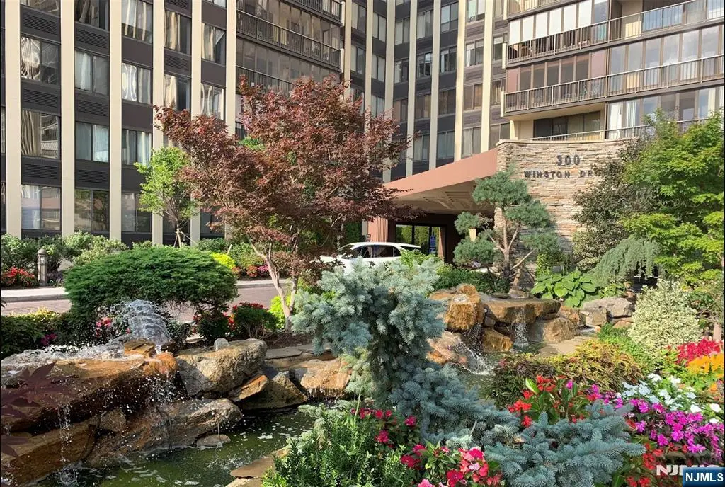300 Winston 2215, Cliffside Park, NJ 07010 - #1