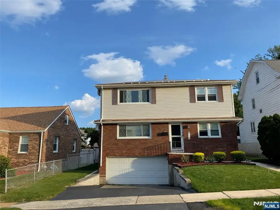 739 Lake Avenue, Lyndhurst, NJ 07071 - #2