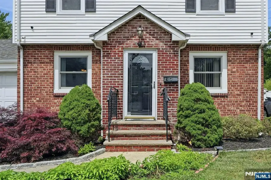 27 Beveridge Street, Teaneck, NJ 07666 - #3