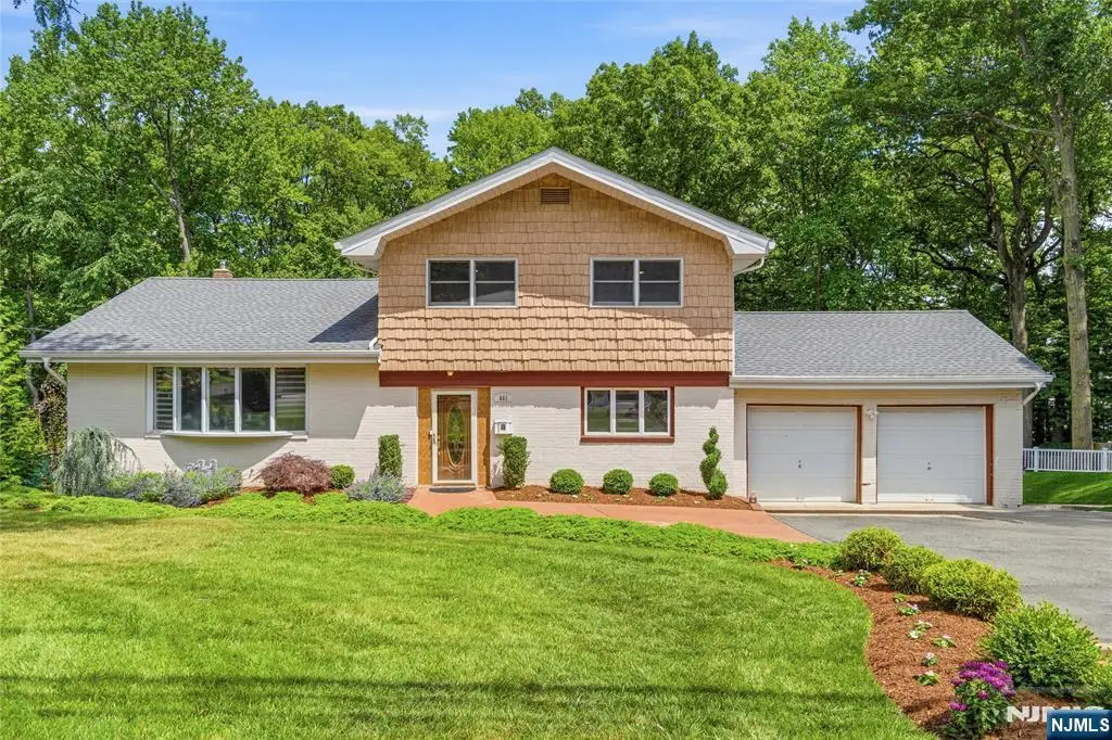 651 Floyd Street, Englewood Cliffs, NJ 07632 - #1