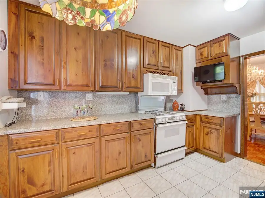 42 Hay Avenue, Nutley, NJ 07110 - #3