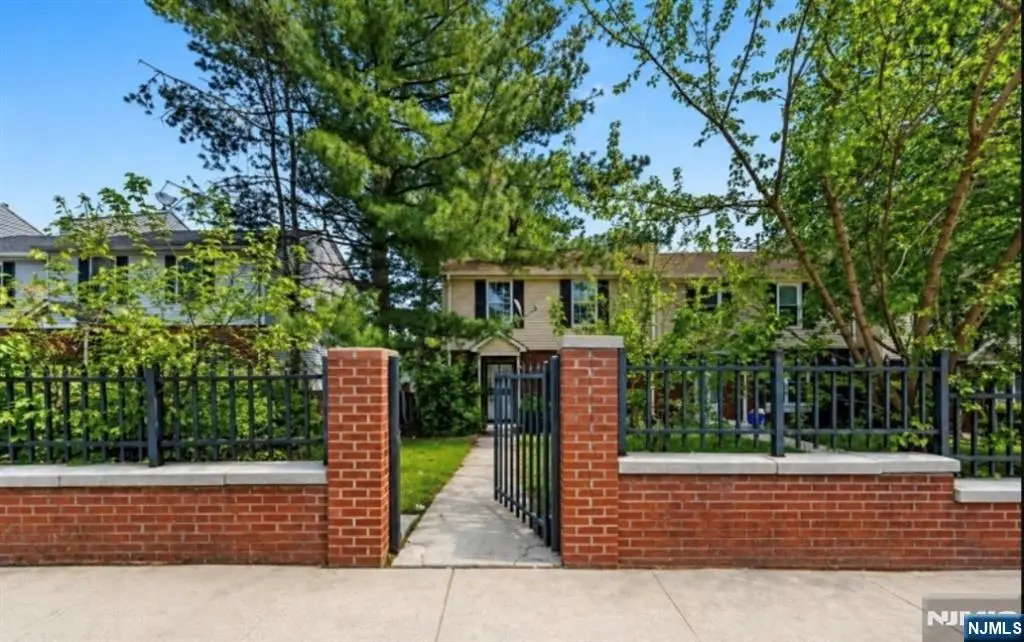 550 Bergen Street, Newark, NJ 07108 - #1
