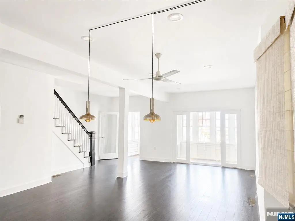 528 Undercliff Avenue, Edgewater, NJ 07020 - #1